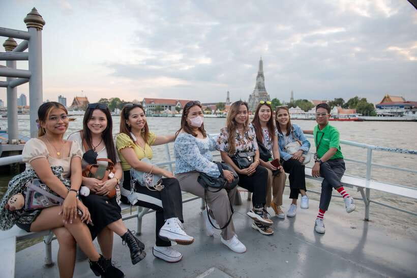 Bangkok: Wat Pho and Wat Arun Guided Walking Tour - Clothing, comfort, and who should book