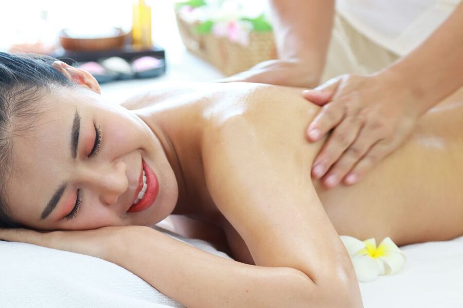 Bangkok: Wat Pho Thai Massage in Your Hotel Room - Meeting your therapist in the hotel lobby