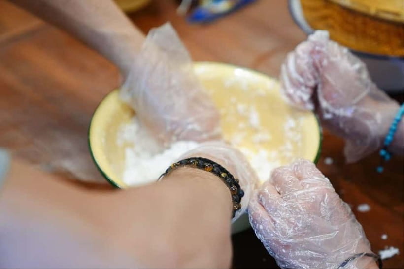 Bangkok: White Lotus Thai Cooking Class with Market Tour - The small drawbacks to consider