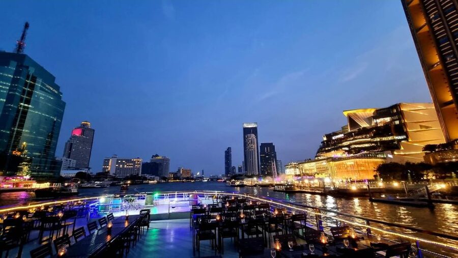 Bangkok: White Orchid Chao Phraya Dinner Cruise - Who will enjoy this Bangkok river cruise?