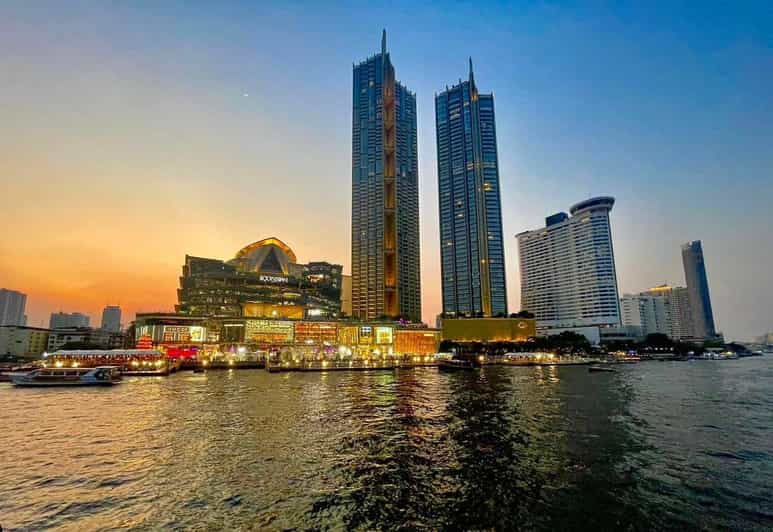 Bangkok with a Private Car and Driver Customizable Tours - The four-hour route: river views, temples, and Old Town