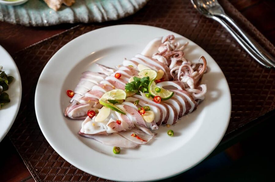 Bangkok: Wonderful Pearl Dinner Cruise and Live Performance - Thai dancing, live music, and cabaret