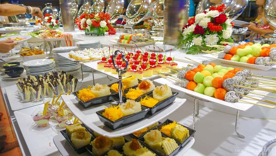 Bangkok: Wonderful Pearl Dinner Cruise and Live Performance - ICONSIAM and the return journey