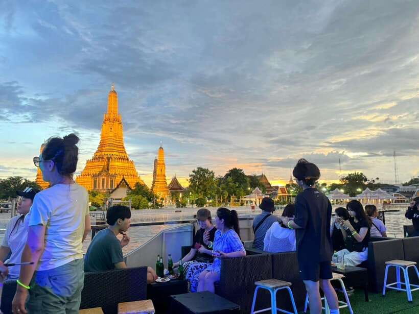 Bangkok: Yodsiam Sightseeing Cruise Snacks & Unlimited Beer - Is $25 a fair price?