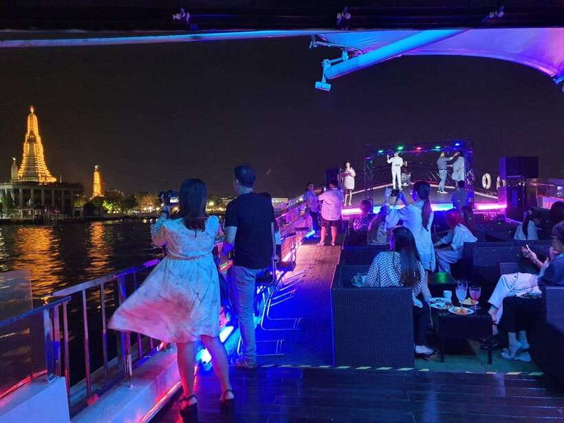 Bangkok: Yodsiam Sightseeing Cruise Snacks & Unlimited Beer - Who should book the Yodsiam Club Boat?