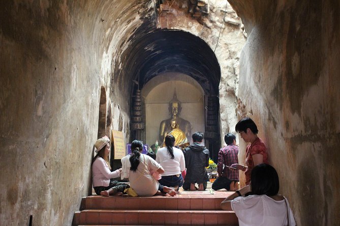Best seller!! Amazing Night tour, Doi Suthep + Wat umong - Top Must visit! - Pickup details that can make or break the evening