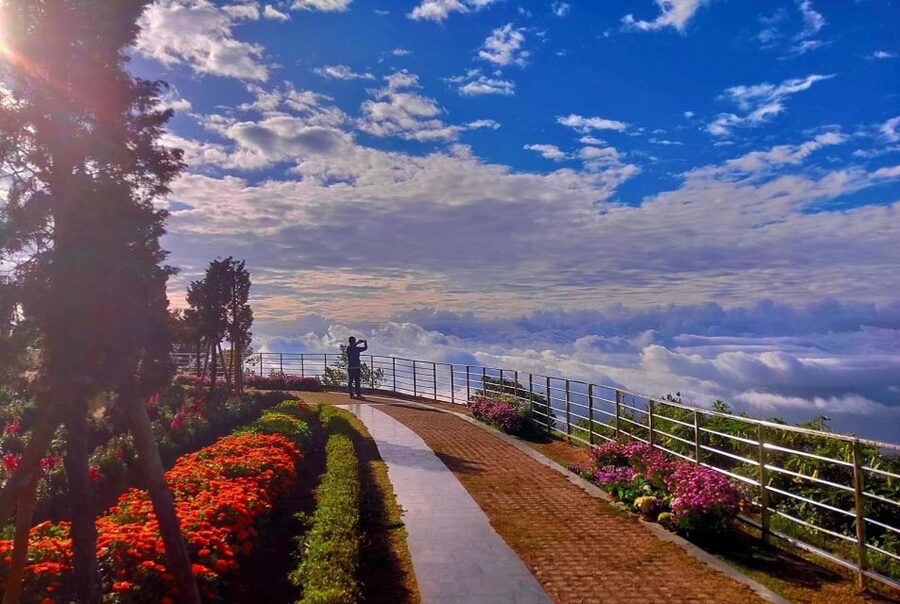 Chang Mai: Doi Inthanon Day Tour w/Waterfalls & Hilltribes - Coffee with the White Karen community