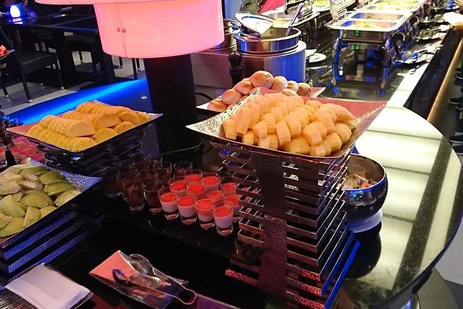 Chao Phraya River Dinner Cruise - The buffet: practical, varied, and not always consistent