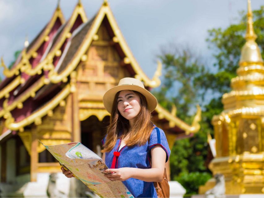 Chiang Mai: 3 Hour Old City and Temples Guided Walking Tour - Pace, heat, and the practical side of walking