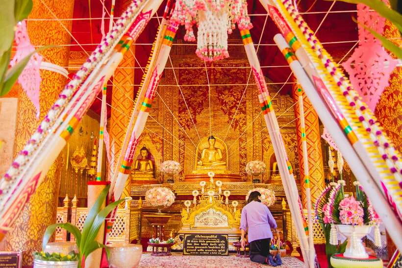 Chiang Mai: 3 Hour Old City and Temples Guided Walking Tour - A responsible way to see the Old City
