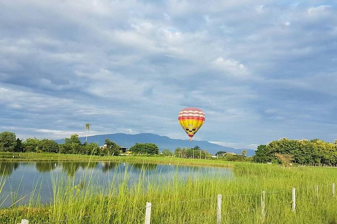 Chiang Mai Balloon Adventure: Classic Basket Balloon Ride - Pickup, coffee, and the balloon launch