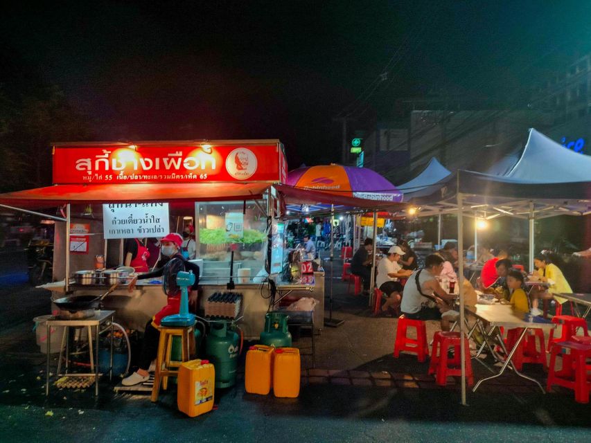 Chiang Mai: Chiang Mai Bar Hopping Guided Night Tour - Four things to know before you go