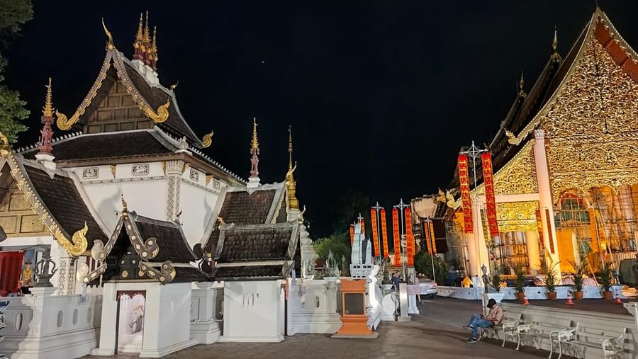 Chiang Mai: Chiang Mai Old City Twilight Walking Tour - How to prepare for the three-hour walk