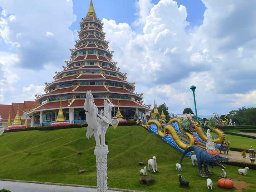 Chiang Mai: Chiang Rai Red, White, and Blue Temples day tour - Key points to know before booking