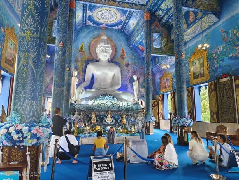 Chiang Mai: Chiang Rai Red, White, and Blue Temples day tour - The optional Long Neck Karen Village visit