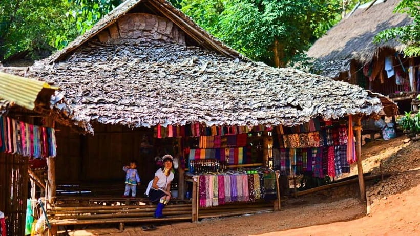 Chiang Mai: Chiang Rai Temples, Golden Triangle & Boat Tour - Wat Rong Khun, Chiang Rai’s dazzling White Temple