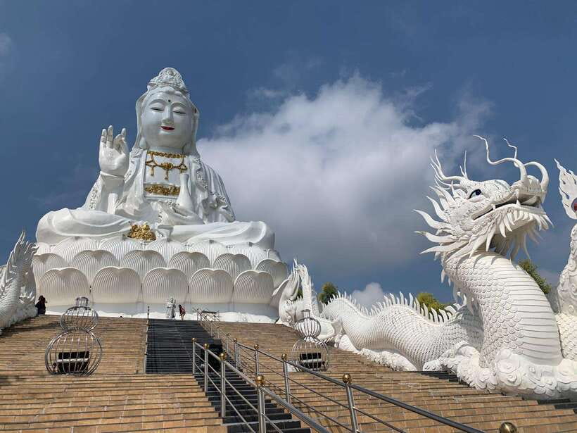 Chiang Mai: Chiang Rai Temples, Karen Tribe and Hot Springs - White Temple brings contemporary art into Buddhism