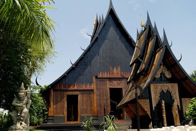 Chiang Mai - Chiang Rai Temples, Long Neck Karen, Golden Triangle - The real shape of this Chiang Mai to Chiang Rai day