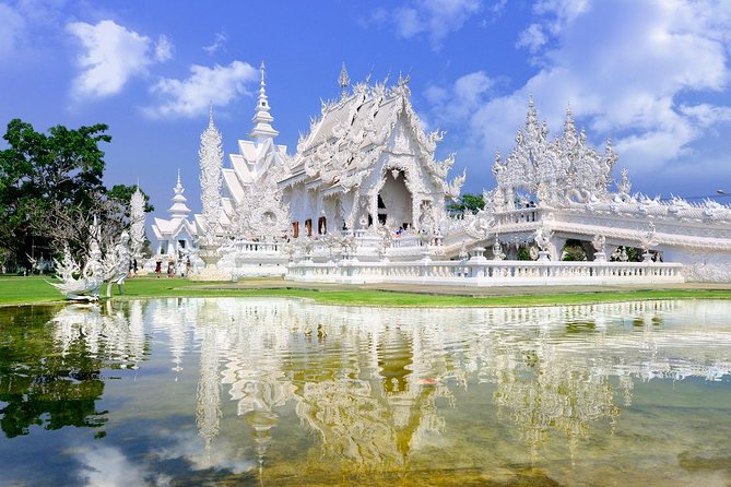 Chiang Mai-Chiang Rai:White-Black-Blue Temple-Golden Triangle-Keren-Boat Trip - The real shape of this Chiang Rai day trip