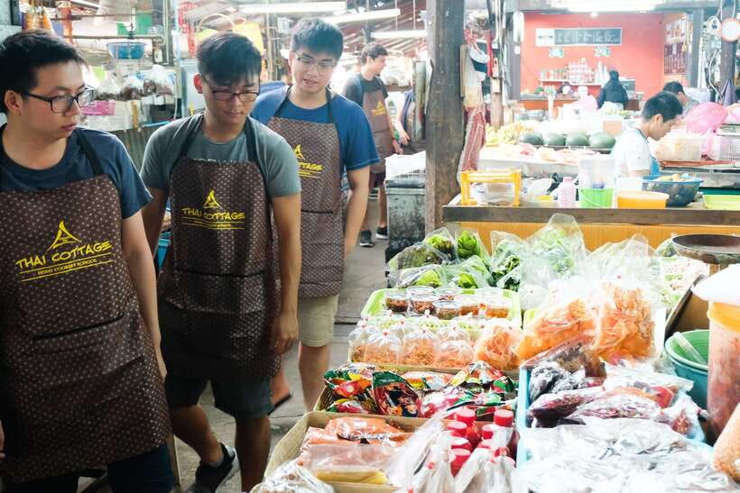 Chiang Mai: Cooking Class, Market & Thai Herbs Garden Tour - Why this Chiang Mai class works so well