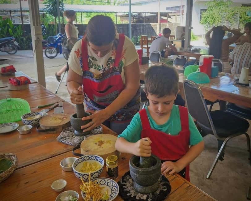 Chiang Mai: Cooking Class, Market & Thai Herbs Garden Tour - How much cooking do you actually do?