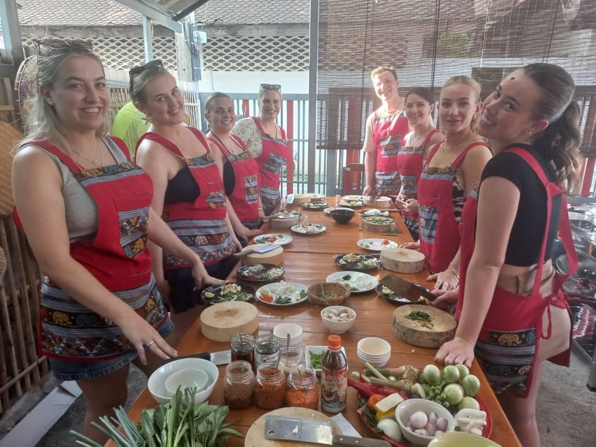 Chiang Mai: Cooking Class with Market and Pickup - Fresh Ingredients and Real Value