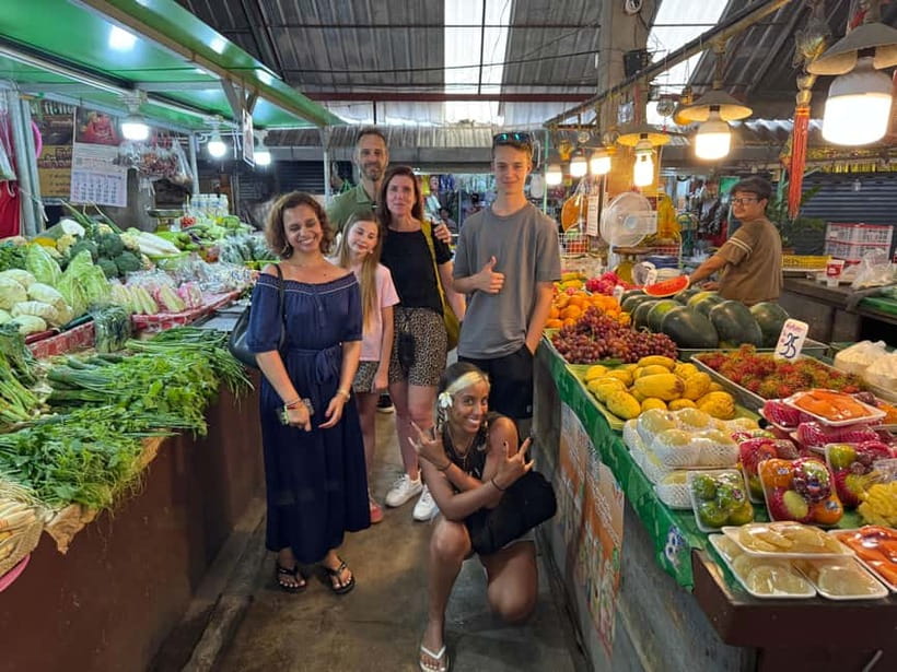 Chiang Mai: Cooking Class with Market and Pickup - The Family-Style Kitchen Setting