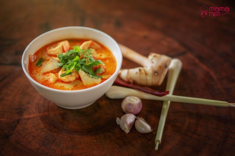 Chiang Mai: Cooking Class with Organic Farm at Mama Noi - From Chiang Mai hotel pickup to the local market