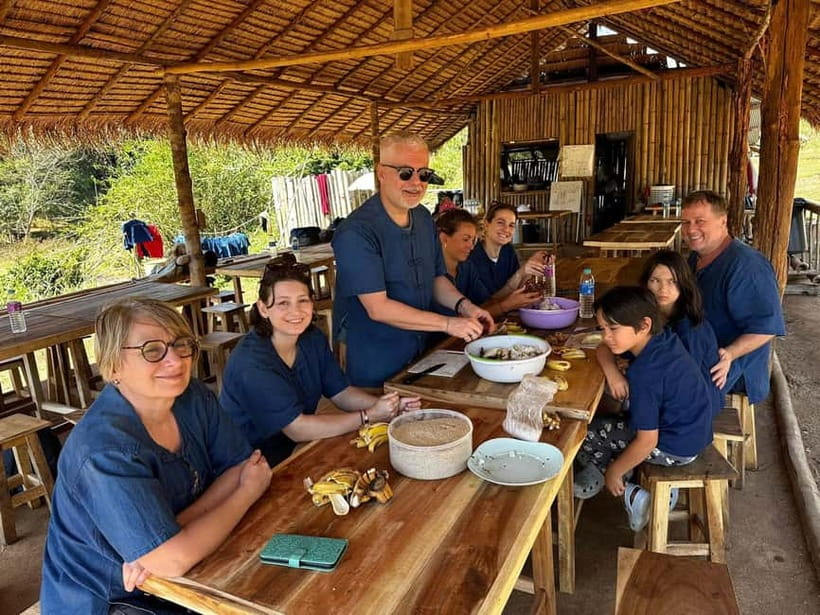 Chiang Mai: Doi Inthanon Hiking & Elephant Sanctuary Program - Pad Thai lunch at the sanctuary