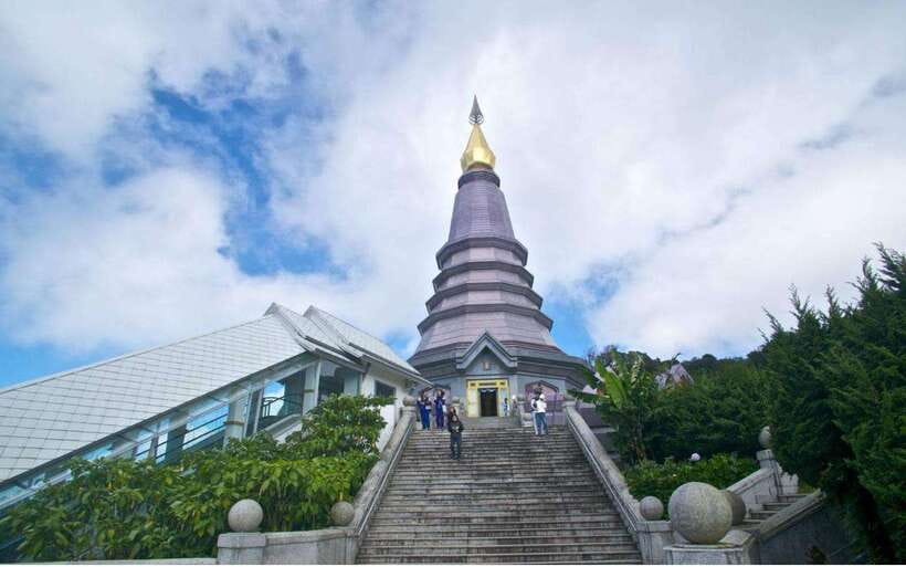 Chiang Mai: Doi Inthanon National Park and Pha Dok Siew Trek - Wachirathan Waterfall closes the scenic day