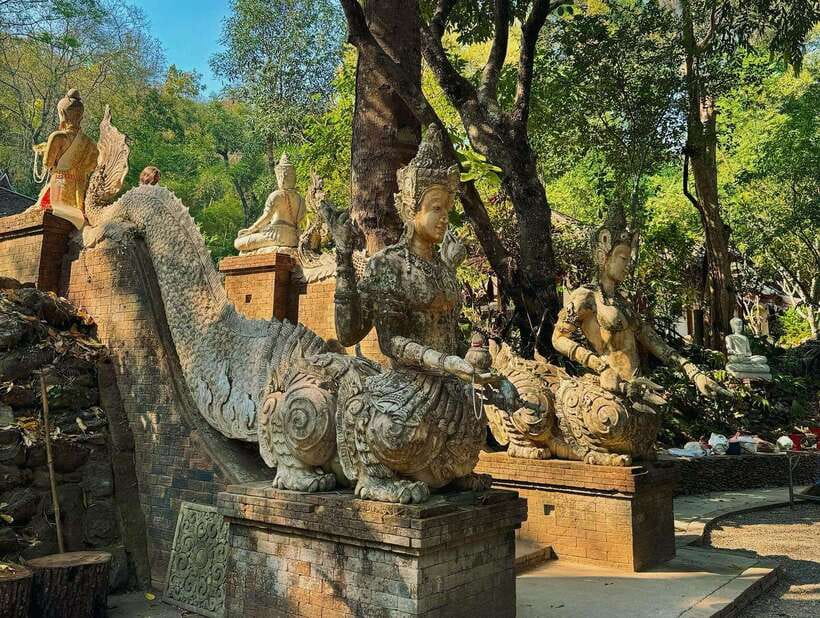 Chiang Mai: Doi Suthep and Wat Pha Lat Temple Evening Tour - Why Wat Pha Lat is the right first stop
