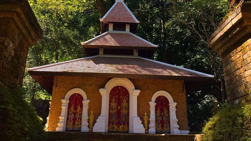 Chiang Mai: Doi Suthep and Wat Pha Lat Temple Evening Tour - Pickup points and the return ride