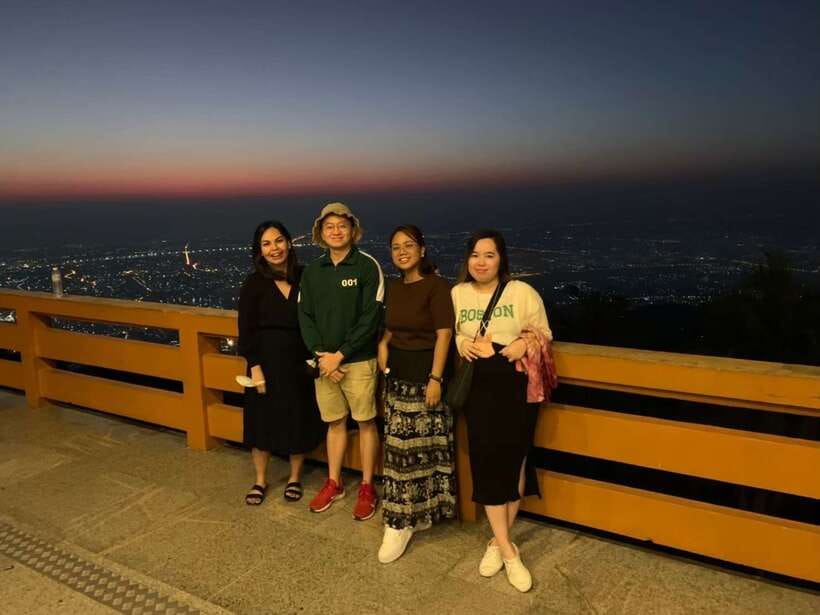 Chiang Mai: Doi Suthep, Wat Umong, and Pha Lat Sunrise Tour - Walking through the forest to Wat Pha Lat
