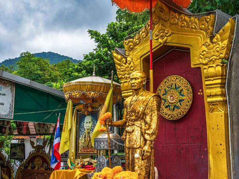 Chiang Mai: Doi Suthep, Wat Umong, and Pha Lat Sunrise Tour - Guides make the difference