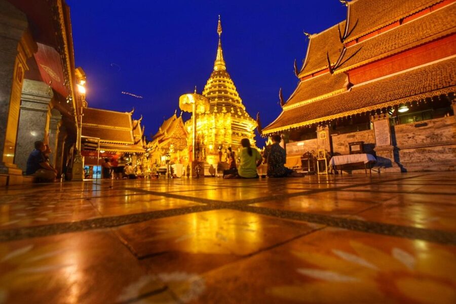 Chiang Mai: Doi Suthep & Wat Umong Twilight Tour with Pickup - What can affect the experience