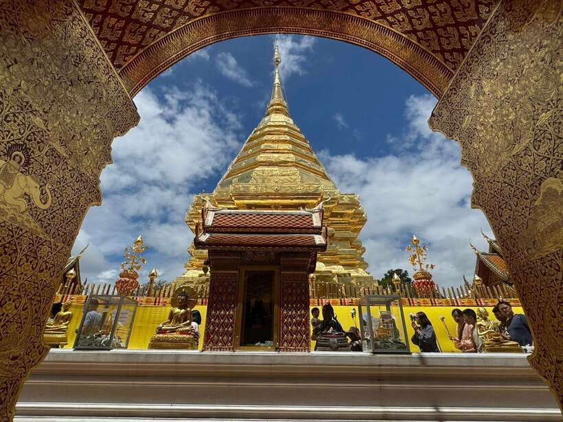 Chiang Mai: Elephant Sanctuary, Monk Trail & Doi Suthep Tour - A local lunch after the animal care session