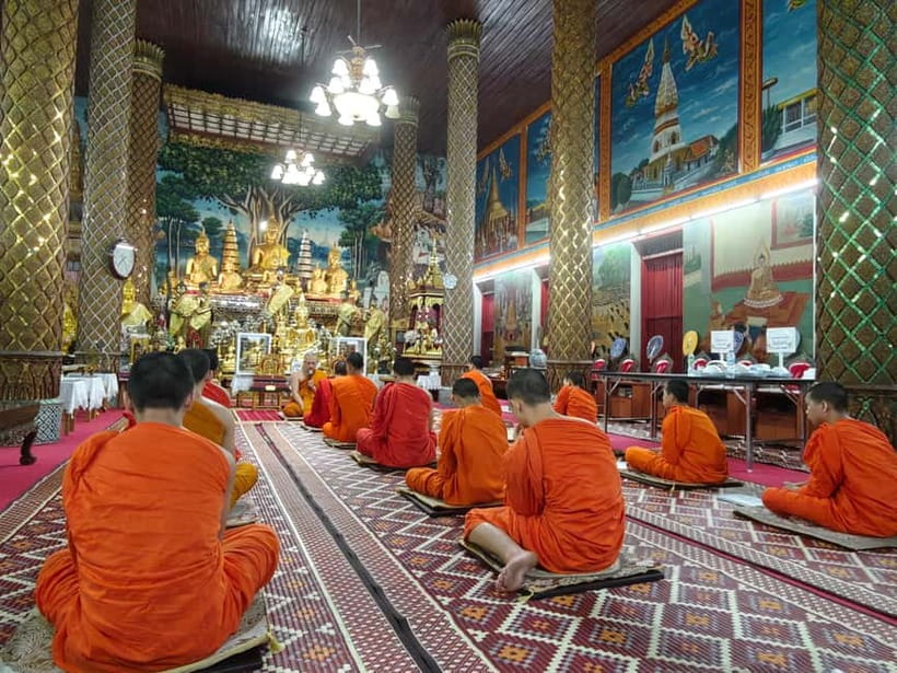 Chiang Mai: Evening Chanting & Meditation - Listening to 40 to 50 Minutes of Evening Chanting