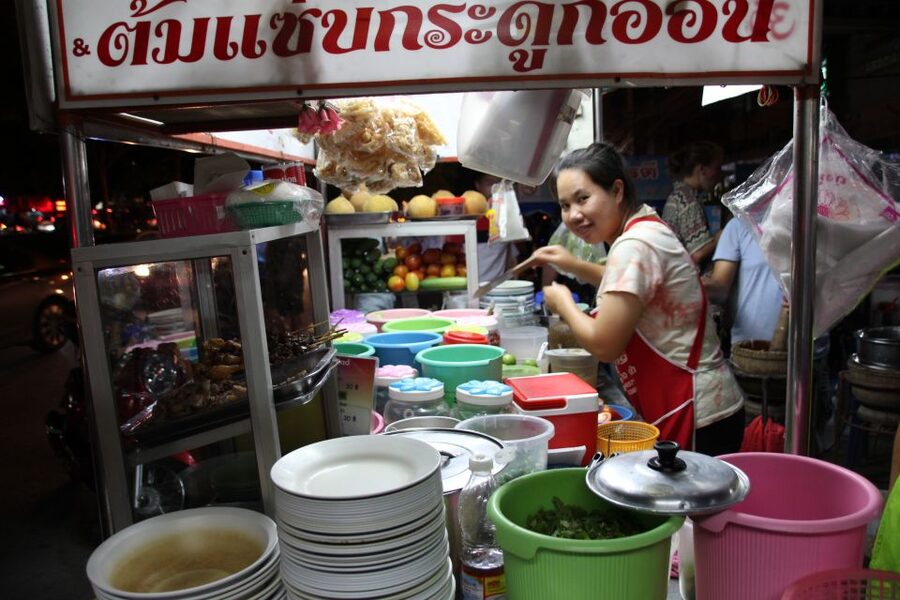 Chiang Mai: Evening Local Street Food Market Tour - Who should book, and who should think twice