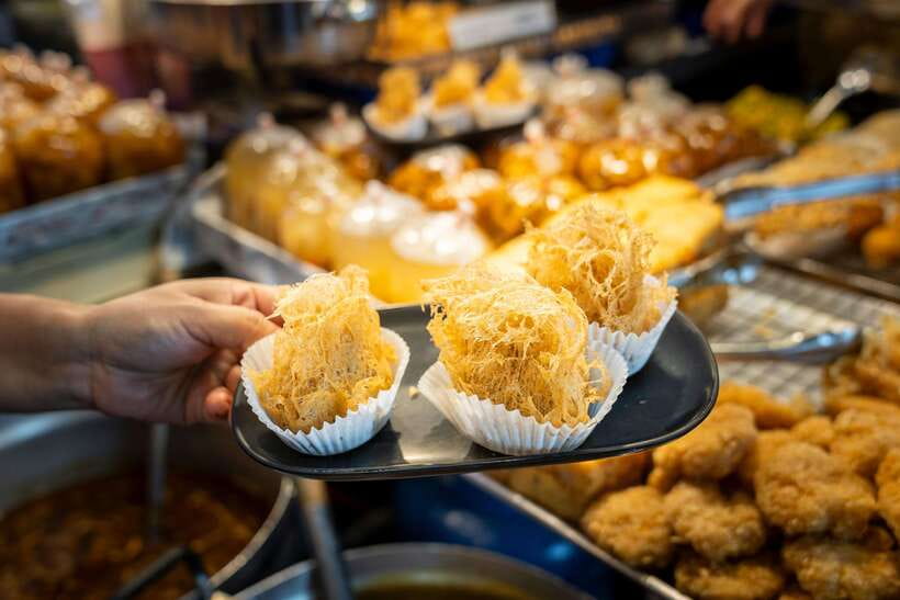 Chiang Mai: Evening Sightseeing and Local Food Guided Tour - Five things that make this Chiang Mai night tour worthwhile