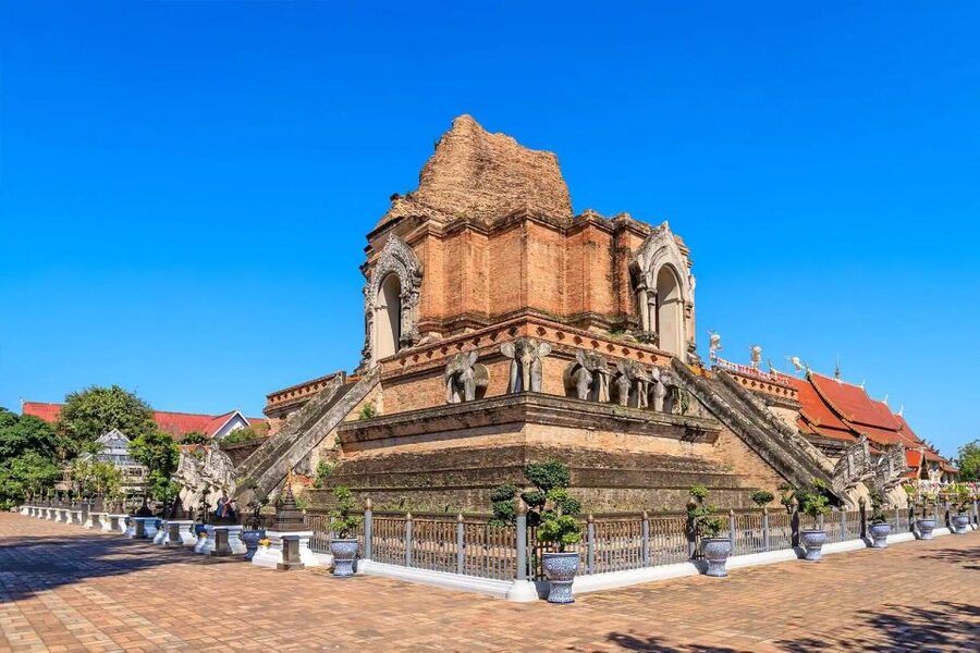 Chiang Mai: Exploration of Old City by Private Tuk-Tuk - Wat Sri Suphan and the Silver Temple