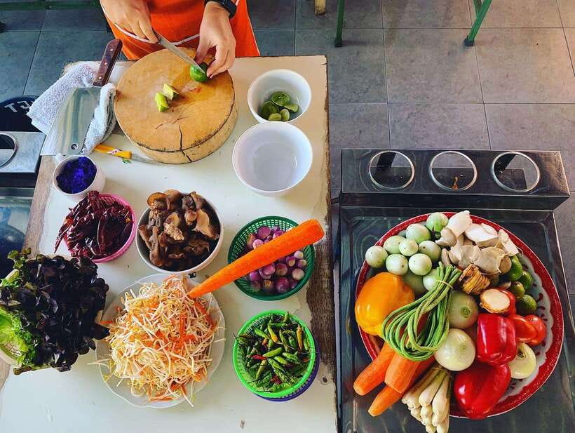 Chiang Mai: Half Day Cooking Class at Organic Farm - Who should book this cooking class?