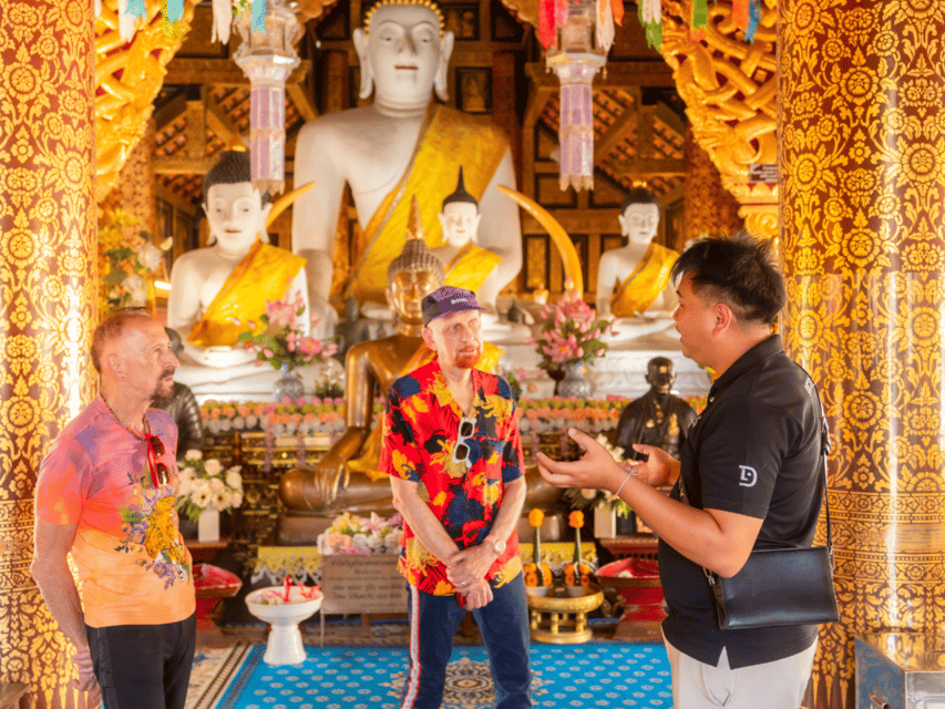 Chiang Mai: Historical and Culture Exploration Walking Tour - Dress, walking, and temple manners