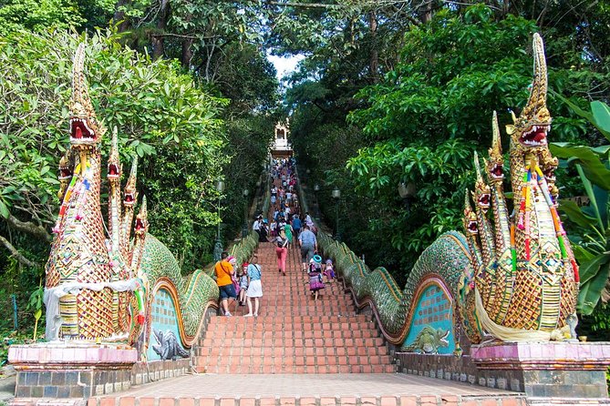 Chiang Mai Iconic Temples and City Tour - Four things to know before you book