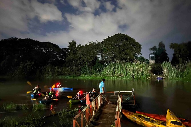Chiang Mai: Kayak Under the Stars – 6 km to the Heart of the City - What the guides add to the trip