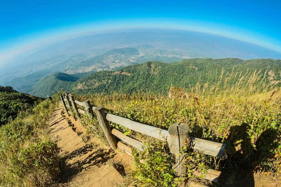 Chiang Mai: Kew Mae Pan Nature Trail & Doi Inthanon Day Trip - Who should choose this Doi Inthanon tour?
