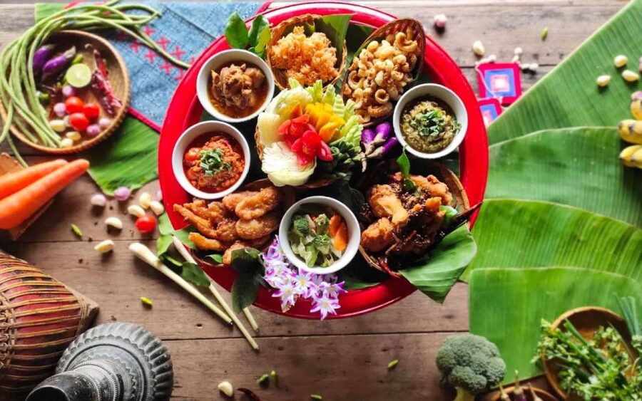 Chiang Mai: Khantoke Dinner with Traditional Performance - Key points at a glance