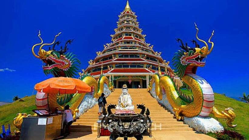 Chiang Mai: Lalita Cafe & White, Blue, Big Buddha Temples - The Chiang Mai pickup and the long northern road