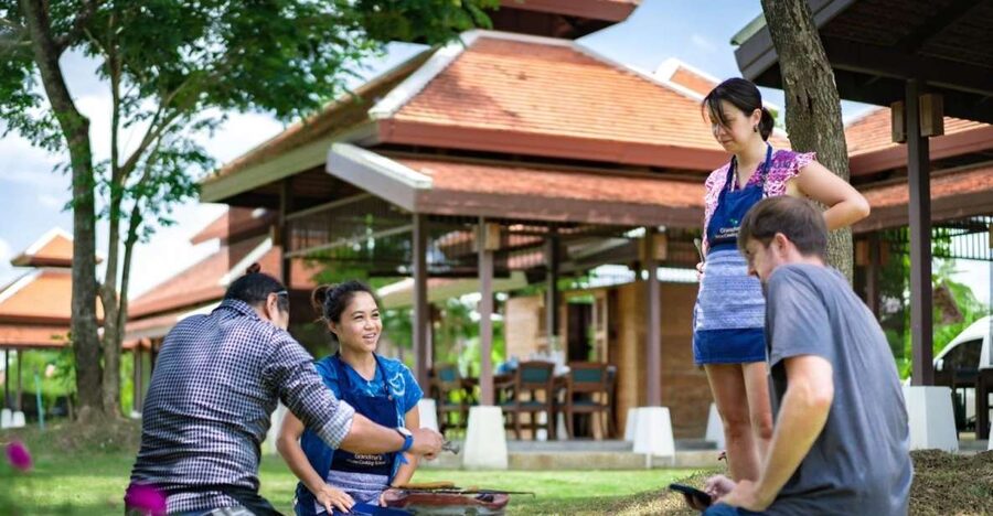 Chiang Mai: Local Northern Thai Cooking Class at Grandma's - From the organic farm to the chicken coop