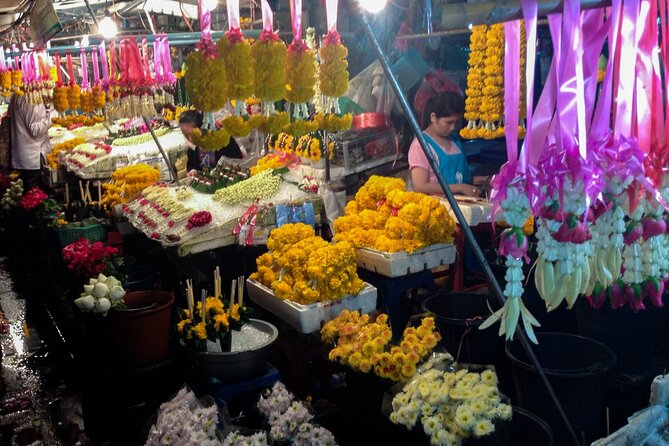 Chiang Mai Michelin Food Walking Tour with Professional Tour Guide - Warorot Market, known locally as Kad Luang