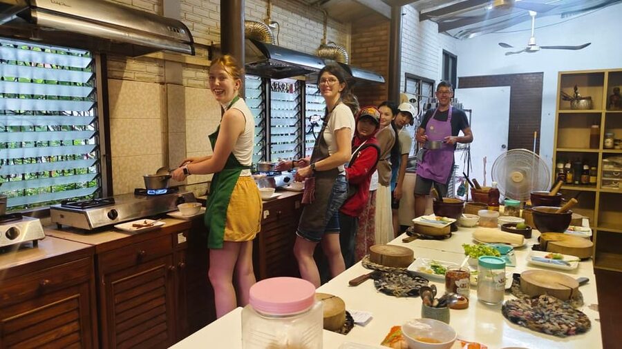 Chiang Mai: Morning Cooking Class with Market Visit - Seeing ingredients at a local Chiang Mai market